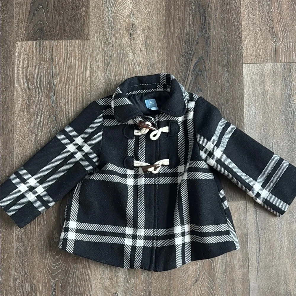 Baby Gap Black and White Plaid Peacoat with zipper Girl’s size 2